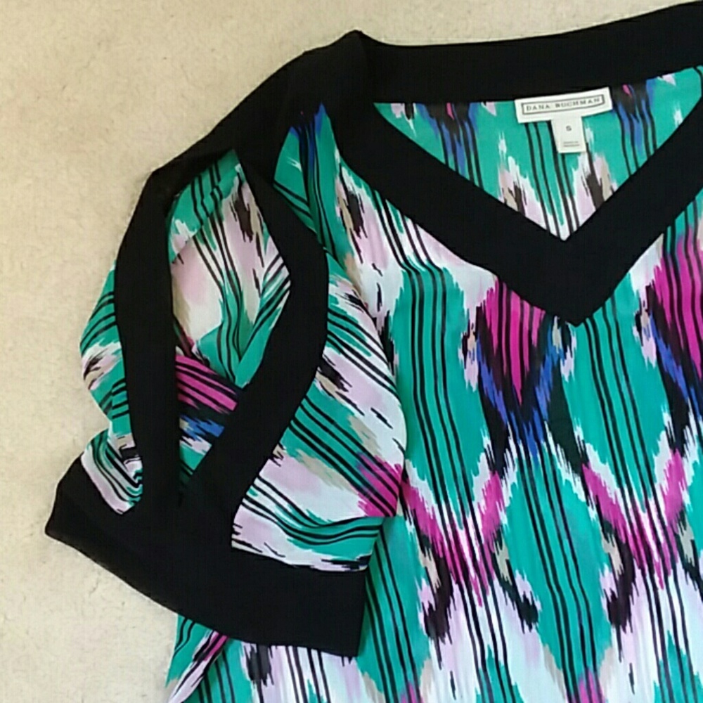 Lightweight Cold Shoulder V-neck Top ***3 for $10***